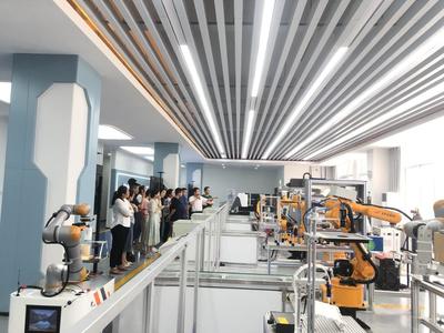 學校圓滿完成智能制造創新工廠系統集成與應用師資班培訓，助力人工智能行業應用系統集成服務人才培養